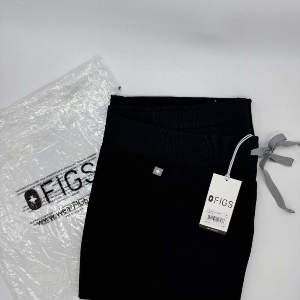 BRAND NEW WITH TAGS FIGS Women's REGULAR BLACK Zamora Jogger Scrub Pants